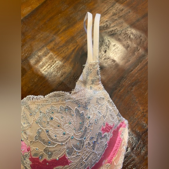 Victoria's Secret Very Sexy Push Up Balconet Bra Size 36D - Picture 3 of 10